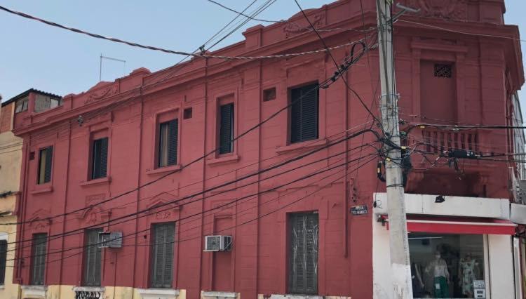 Popular Mariana Hotel cápsula *
